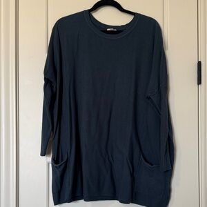 Elegant Dark Blue Crew Neck Sweater